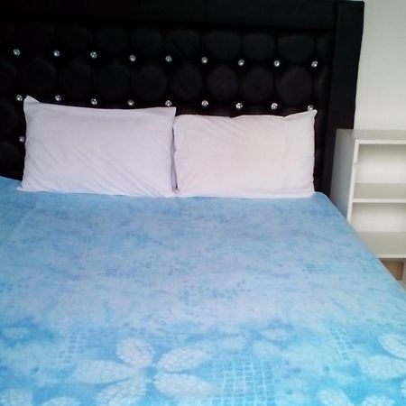 Accoustix Backpackers Hostel Johannesburg Buitenkant foto