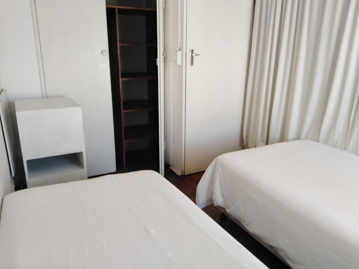 Accoustix Backpackers Hostel Johannesburg Buitenkant foto